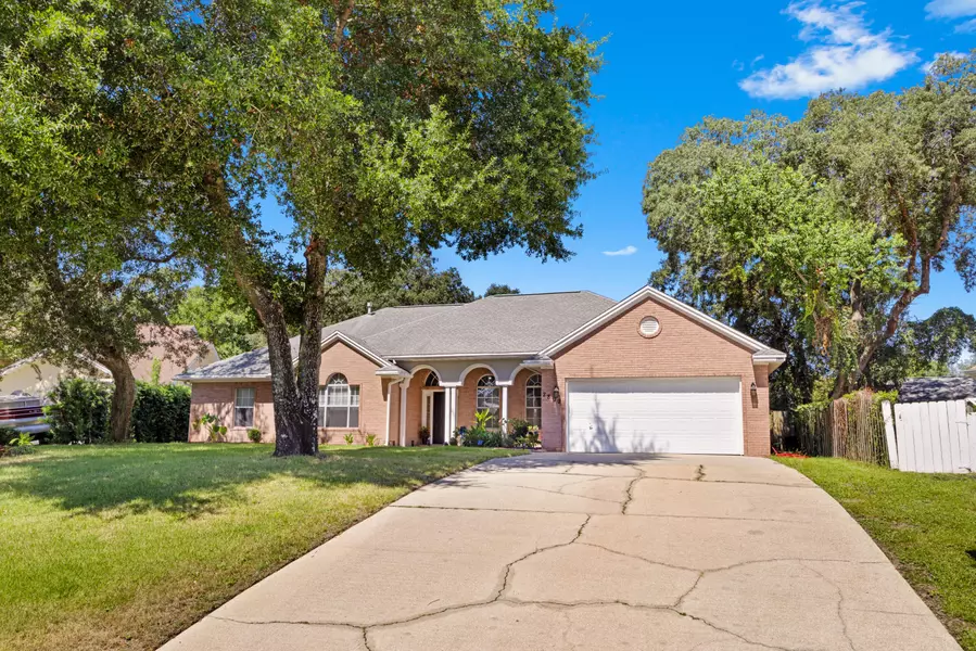 2809 Lee Trevino Court, Shalimar, FL 32579