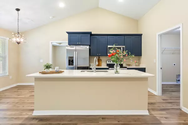 Crestview, FL 32539,108 A N Rayburn Street