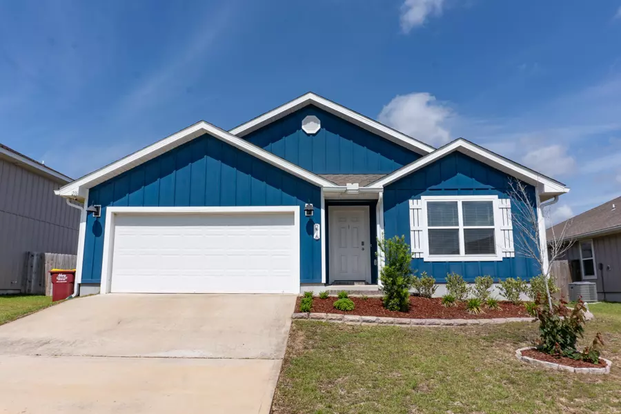 216 Laurel Hl Street, Crestview, FL 32539