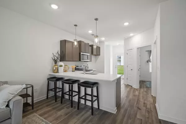 Panama City, FL 32404,5852 Tyndall Place