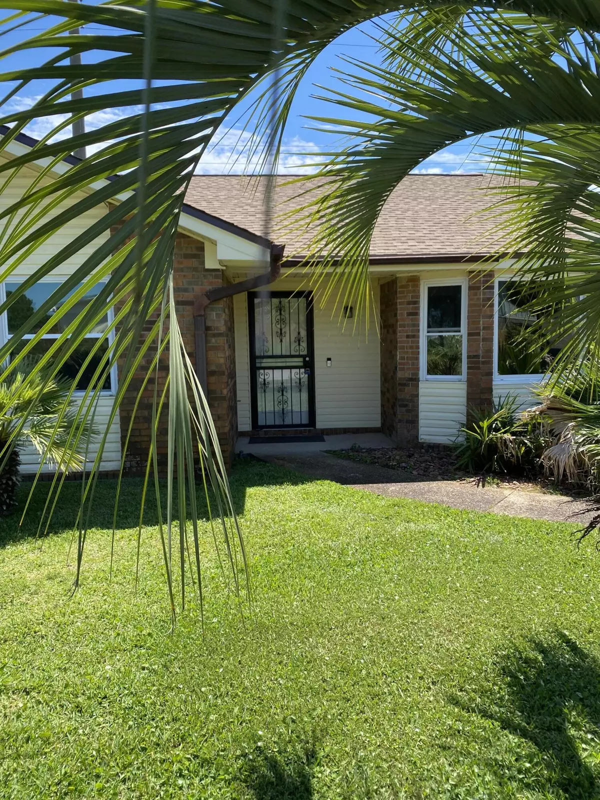 Mary Esther, FL 32569,1003 Boulevard De La Parisienne