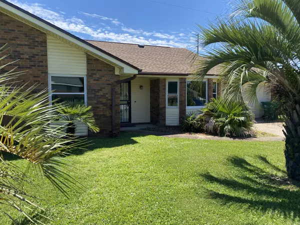 Mary Esther, FL 32569,1003 Boulevard De La Parisienne