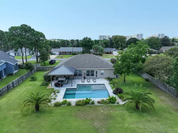 Destin, FL 32541,33 E Country Club Drive