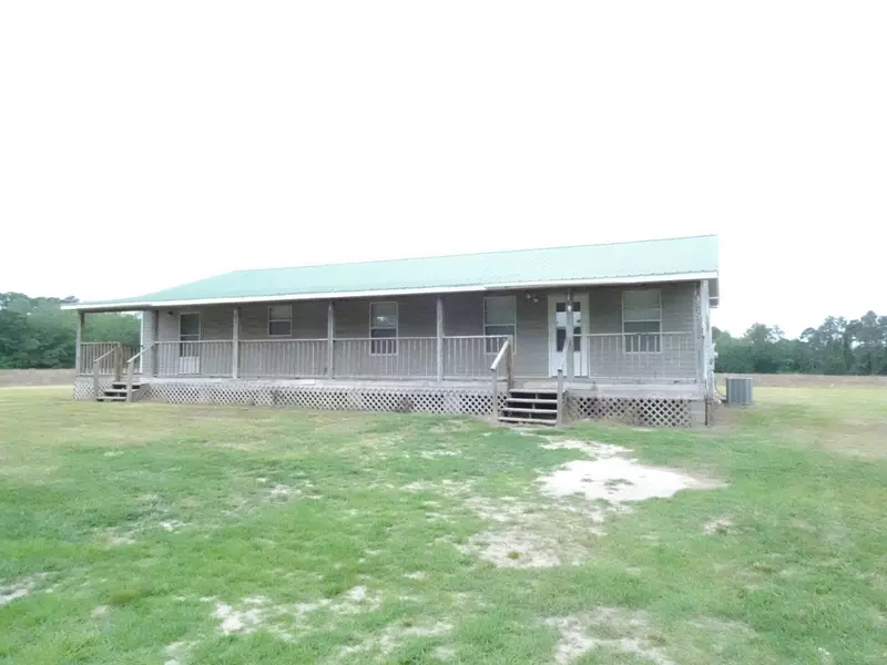 3515 Co Hwy 2A, Defuniak Springs, FL 32433