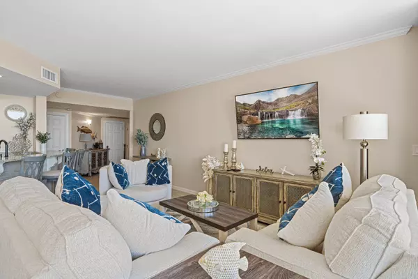 Destin, FL 32541,15300 Emerald Coast Parkway  #306