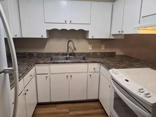 Shalimar, FL 32579,17 7th Street  #2