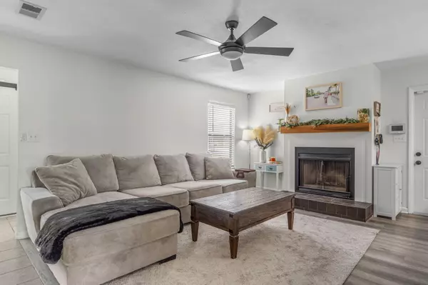 Navarre, FL 32566,6845 Avenida De Galvez