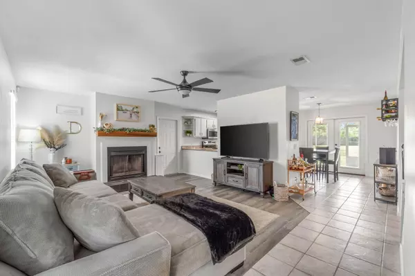 Navarre, FL 32566,6845 Avenida De Galvez