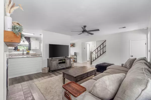 Navarre, FL 32566,6845 Avenida De Galvez