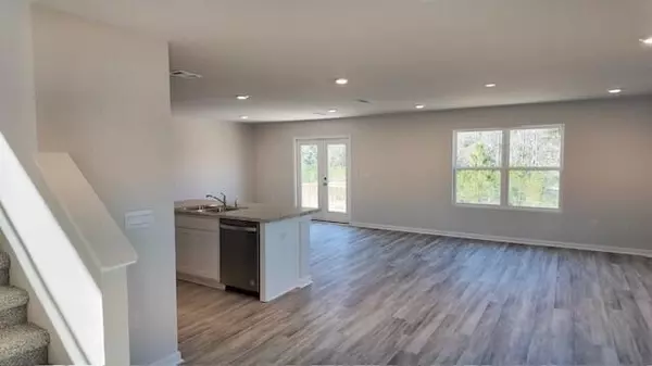 Crestview, FL 32539,6553 Burleson Boulevard