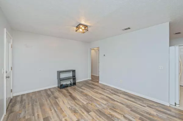 Defuniak Springs, FL 32433,456 Kings Lake Boulevard