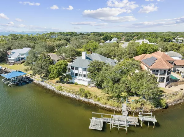 Shalimar, FL 32579,777 Boulevard Of The Champions