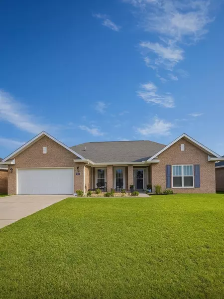 8484 Holley Hills Circle, Navarre, FL 32566