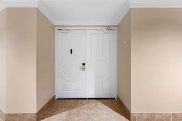 Pensacola Beach, FL 32561,4 Portofino Drive  #1708