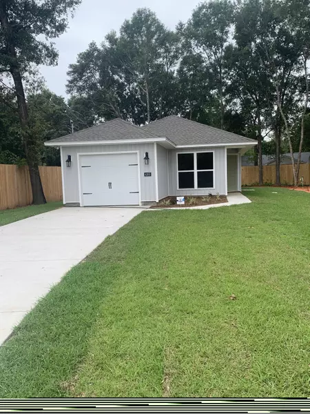 402 N 11th Street, Defuniak Springs, FL 32433