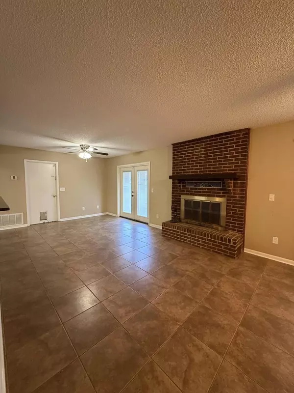 Shalimar, FL 32579,89 11th Avenue Avenue