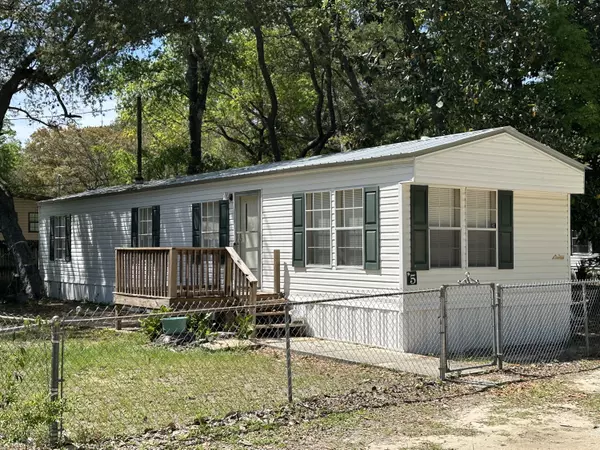 621 Live Oak St., Freeport, FL 32439