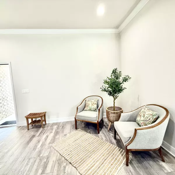 Crestview, FL 32536,151 N Booker Street