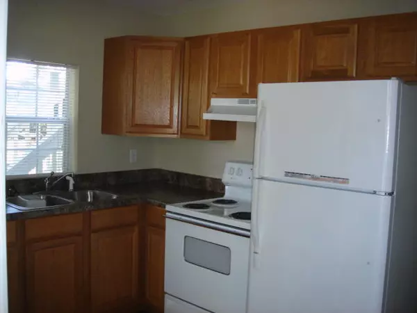 Valparaiso, FL 32580,228 Chicago Avenue  #3