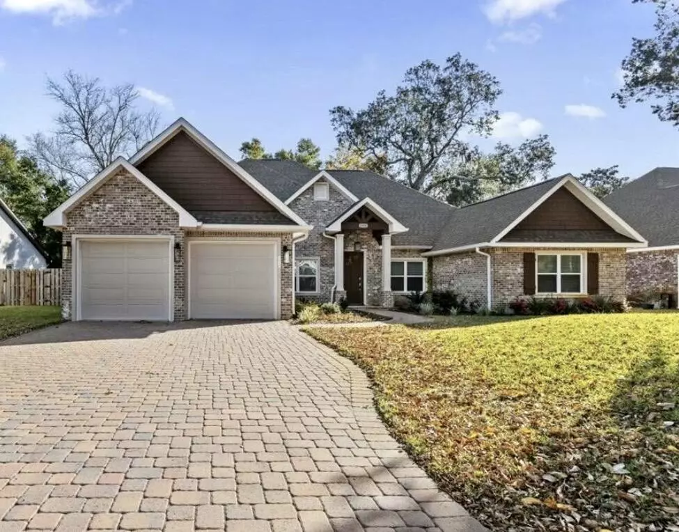 Gulf Breeze, FL 32563,1438 E Shores Boulevard