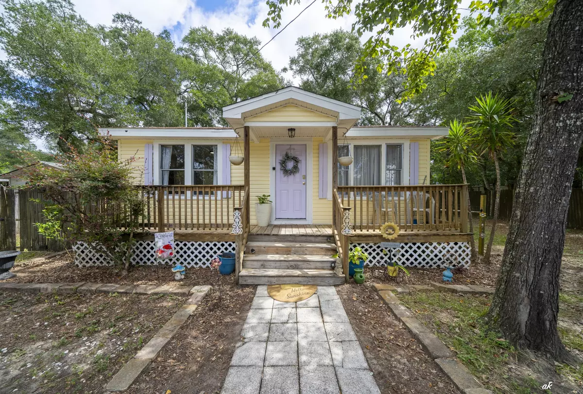 Fort Walton Beach, FL 32547,815 Oakridge Road