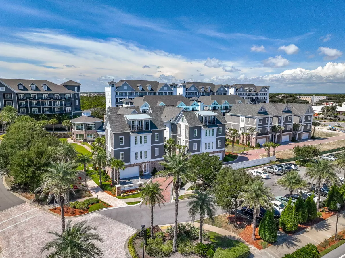 Destin, FL 32541,413 Henderson Cottage Way