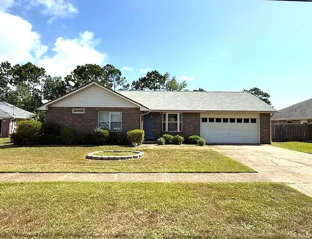 2252 Prytania Circle, Navarre, FL 32566