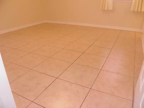 Fort Walton Beach, FL 32548,14 NW Jonquil Avenue