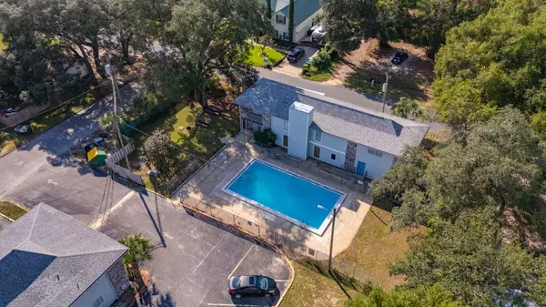 201 E College Boulevard #13, Niceville, FL 32578