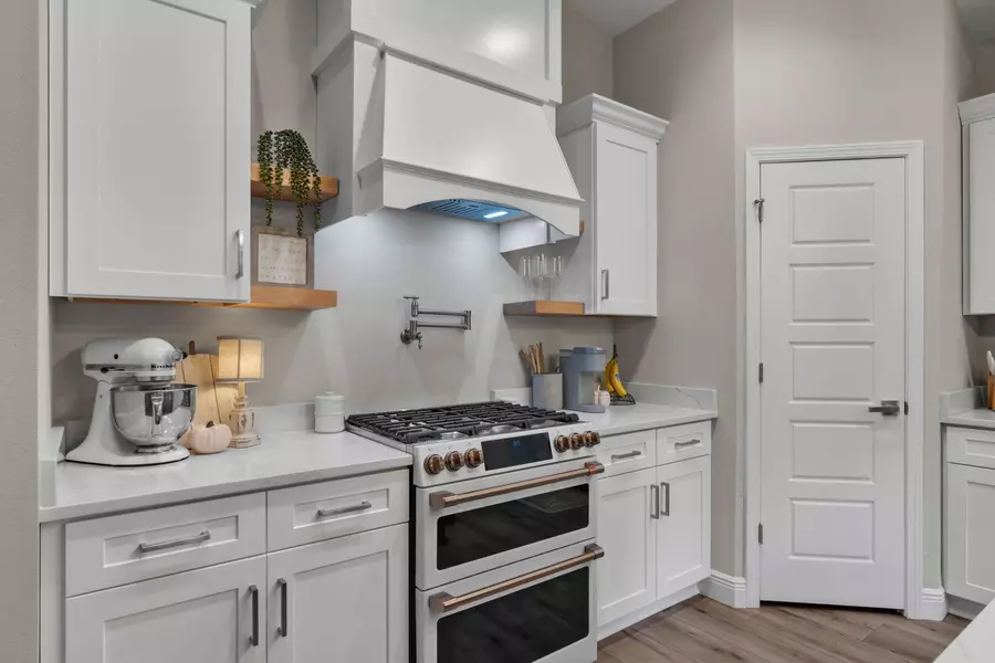 1999 N 95 A, Cantonment, FL 32533