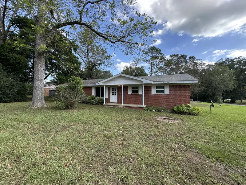 05-5N-8101 4th Street, Laurel Hill, FL 32567