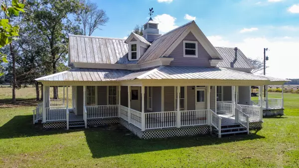 510 Railroad Avenue, Defuniak Springs, FL 32433