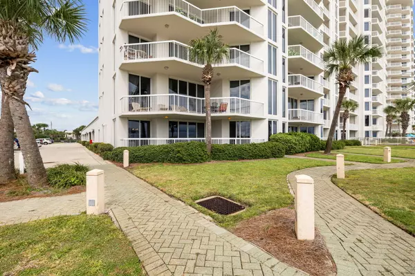 1048 US-98  #106W, Destin, FL 32541