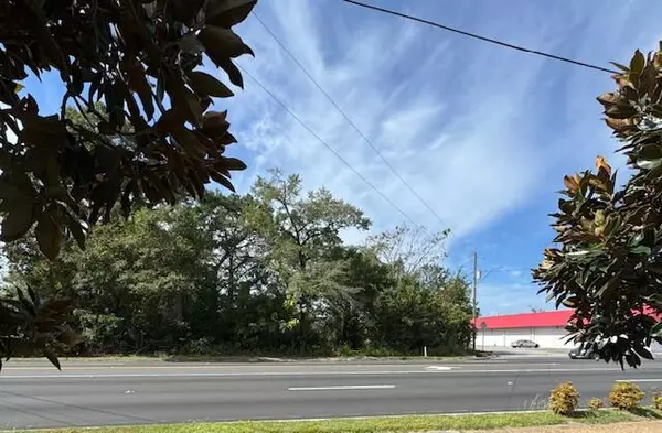Crestview, FL 32539,Lot 5 & 6 Walnut East Avenue