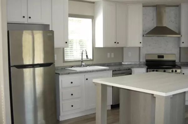 Defuniak Springs, FL 32433,18 Daffodil Court