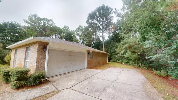 Navarre, FL 32566,7412 Woodmont Road