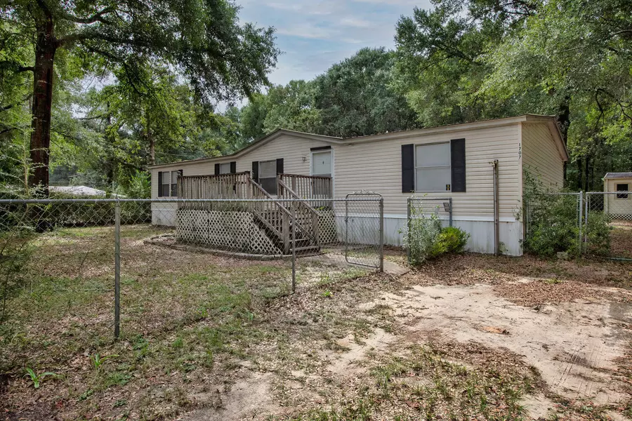 1707 Pickens Circle, Baker, FL 32531