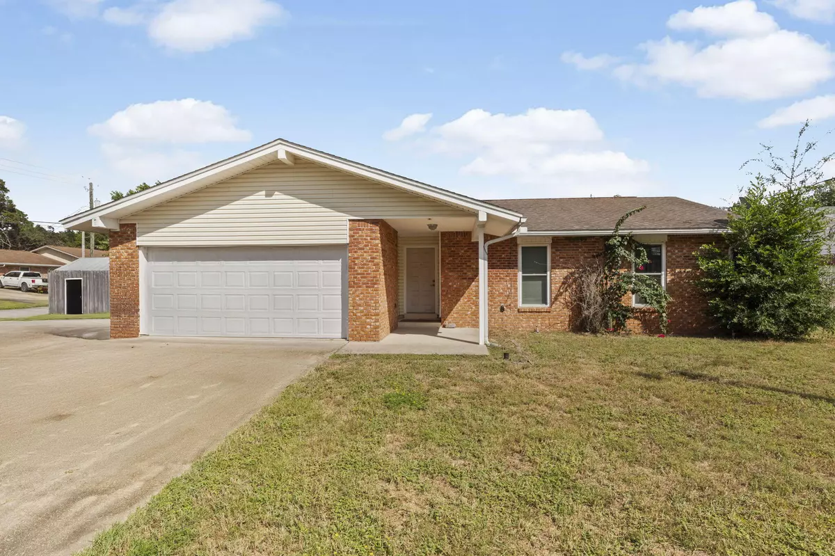 Shalimar, FL 32579,88 Mooring Lane