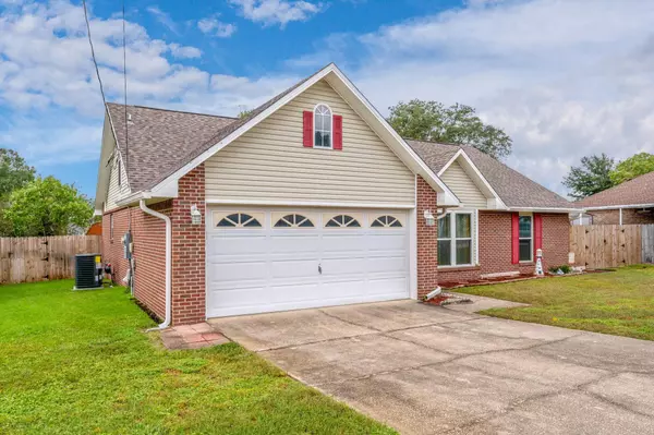 Crestview, FL 32536,517 Tom Sawyer Lane
