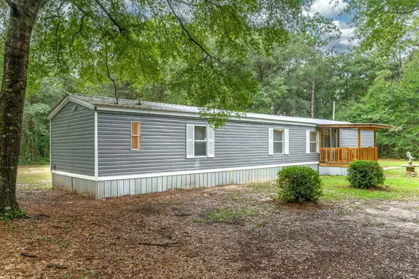 1108 Country Living Road, Baker, FL 32531