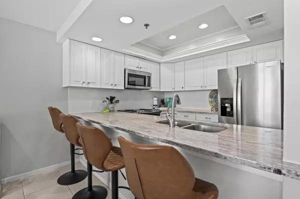 Destin, FL 32541,100 Gulf Shore Drive  #502