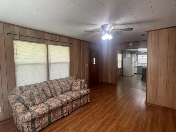 Baker, FL 32531,6443 N Highway 189