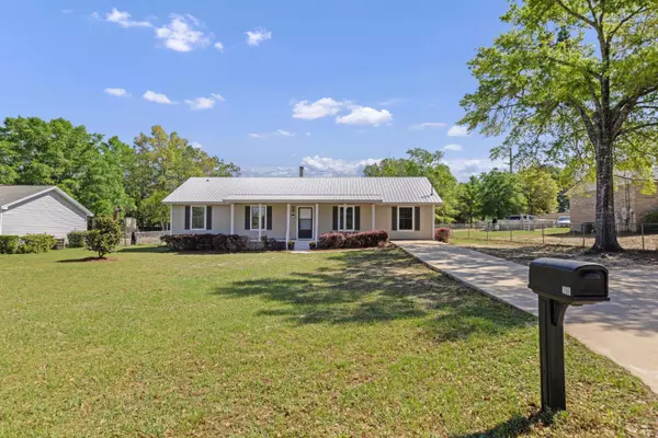 Defuniak Springs, FL 32433,396 Lakeview Drive