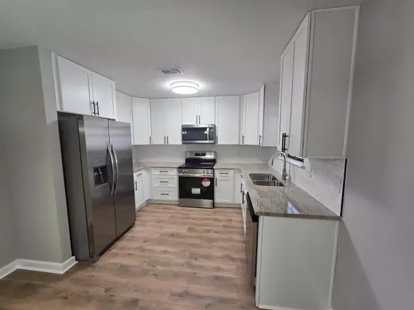2893 Pansy Avenue, Crestview, FL 32539