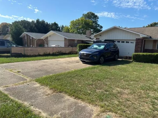 Mary Esther, FL 32569,33 Lakeview Drive