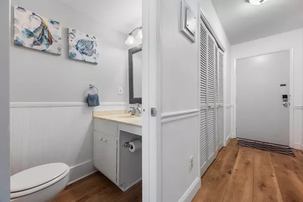 Destin, FL 32541,940 Highway 98 #31