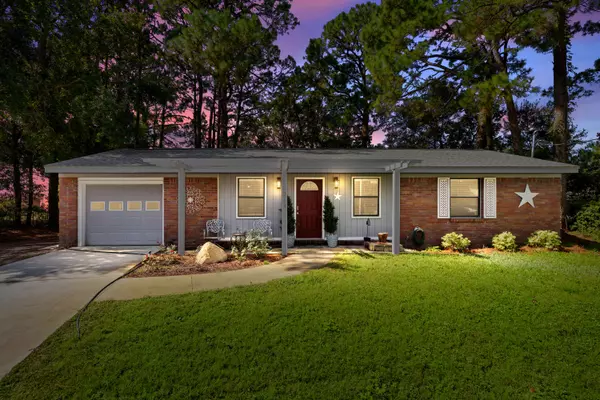 214 NW Jet Court, Fort Walton Beach, FL 32548