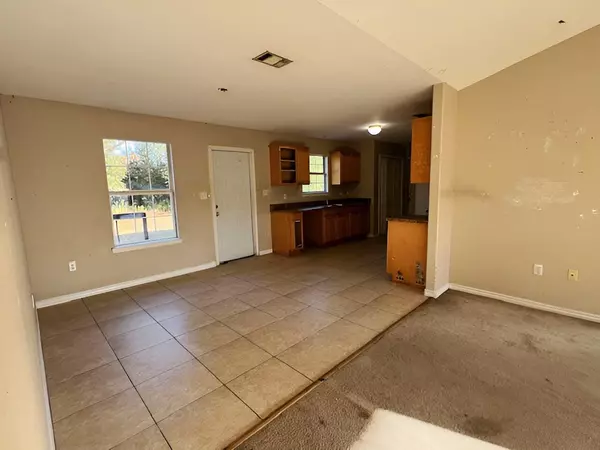 Crestview, FL 32539,6121 Robin Road