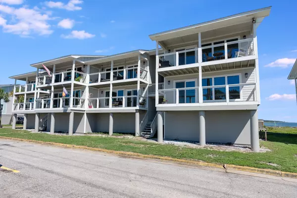 Gulf Breeze, FL 32561,200 Pensacola Beach Road  #D2