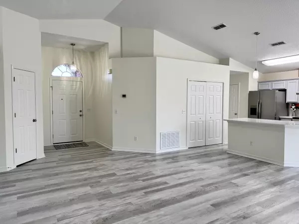 Crestview, FL 32539,296 Limestone Circle